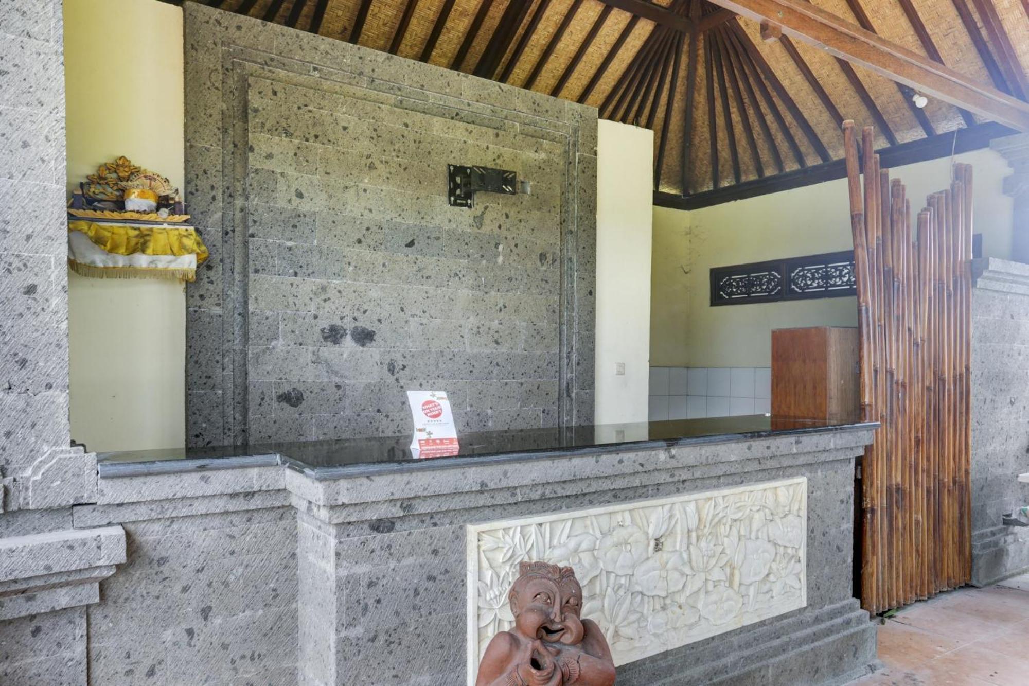 Oyo 1762 Hotel Astiti Graha Tanah Lot Exterior foto